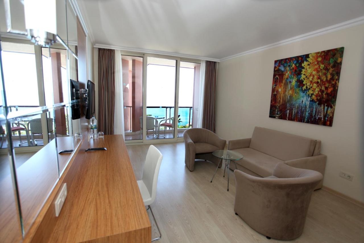 AQI HOTELS PEGASOS RESORT