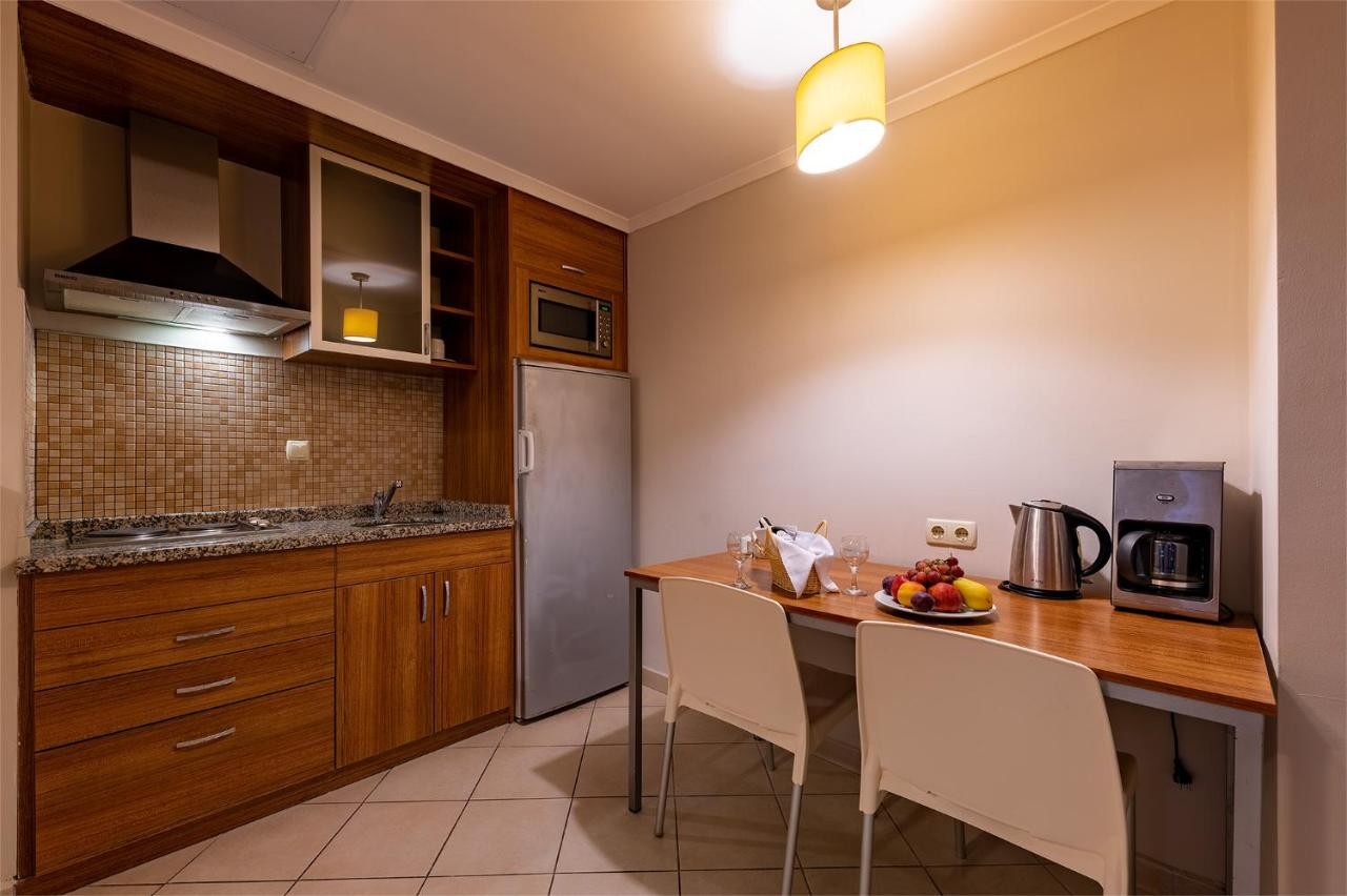 VIKING EXPRESS HOTEL (ex. Viking Suite Hotel)