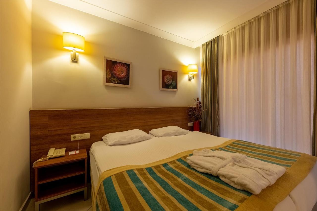 VIKING EXPRESS HOTEL (ex. Viking Suite Hotel)