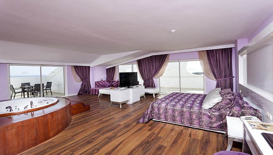 ROMA BEACH RESORT ADULT ONLT 16+