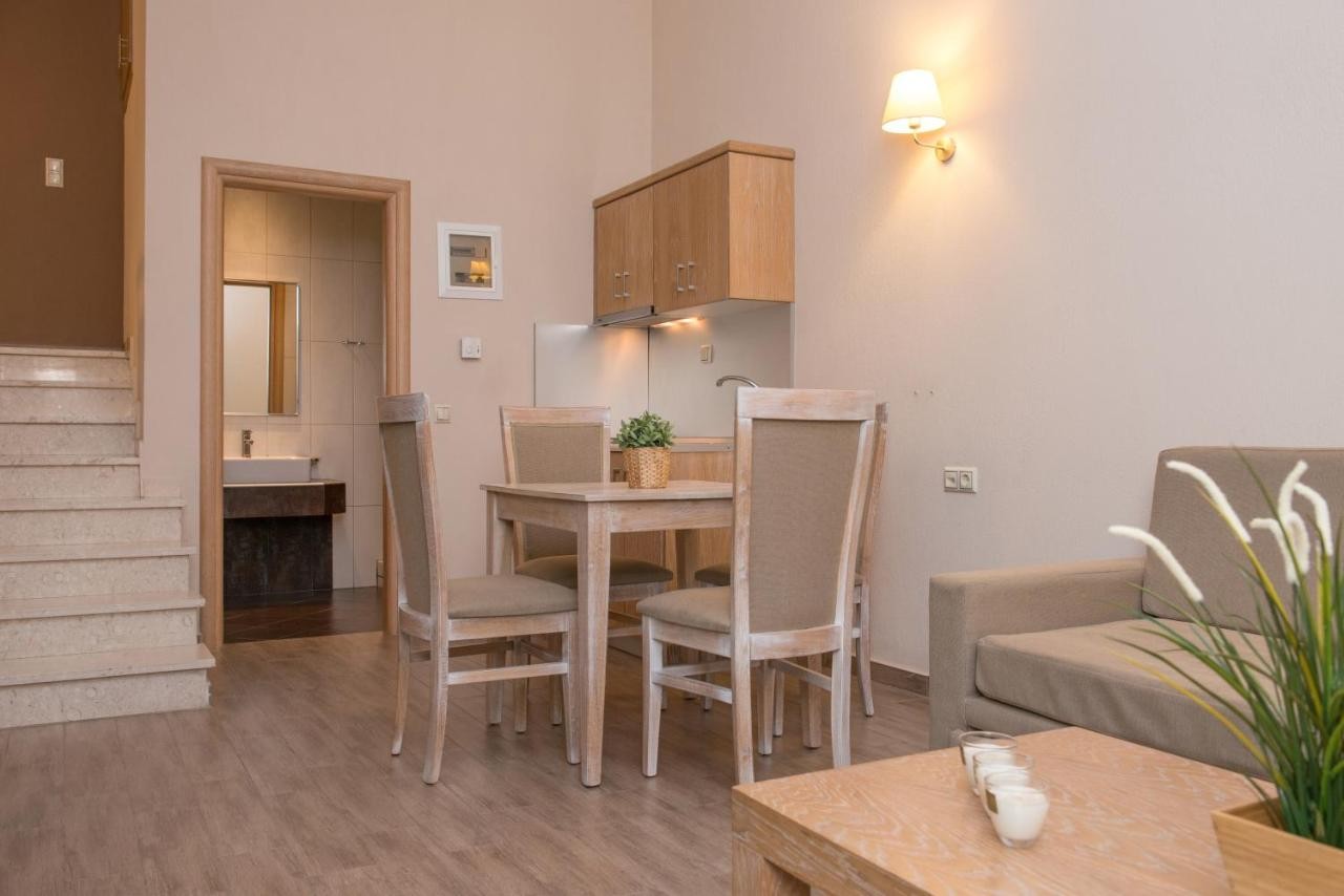 MARYS RESIDENCE SUITE