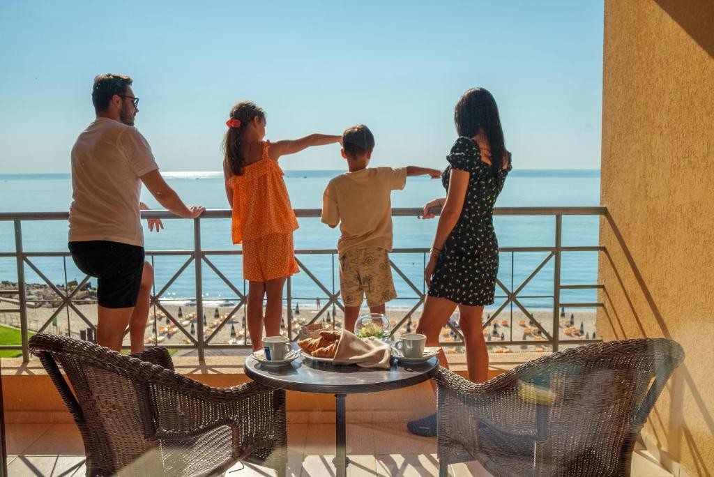 HVD RIVIERA BEACH HOTEL