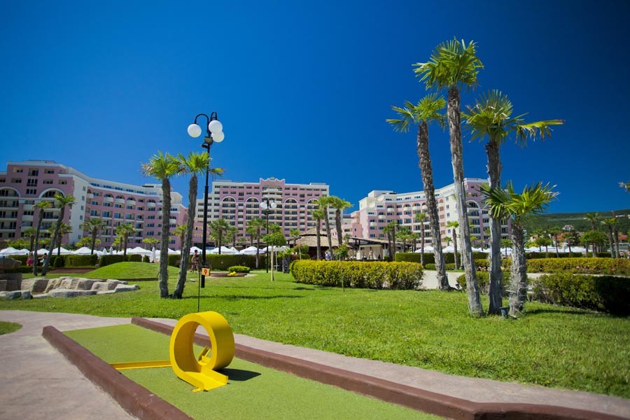 DIT MAJESTIC BEACH RESORT