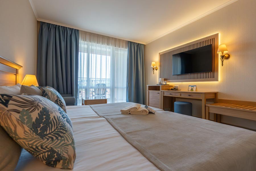 DIT MAJESTIC BEACH RESORT