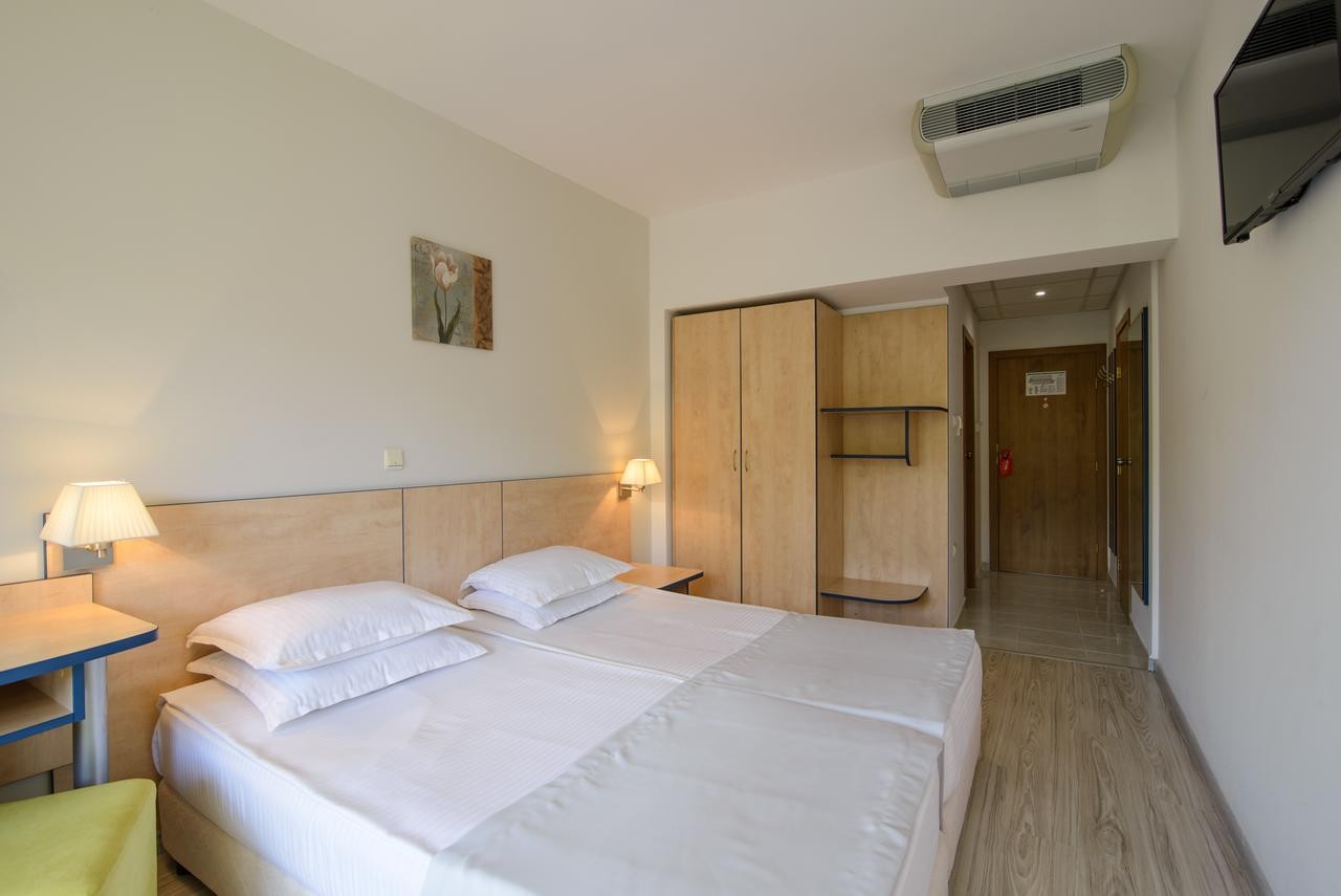MADARA PARK HOTEL