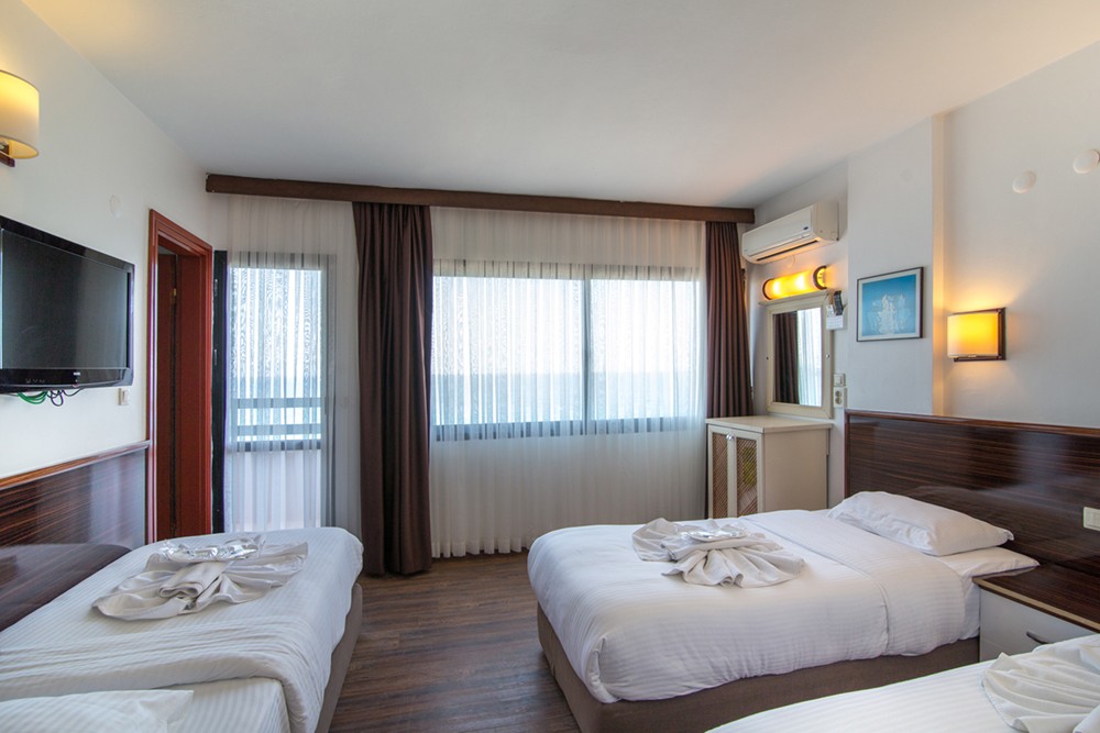 SUNDAY BEACH HOTEL