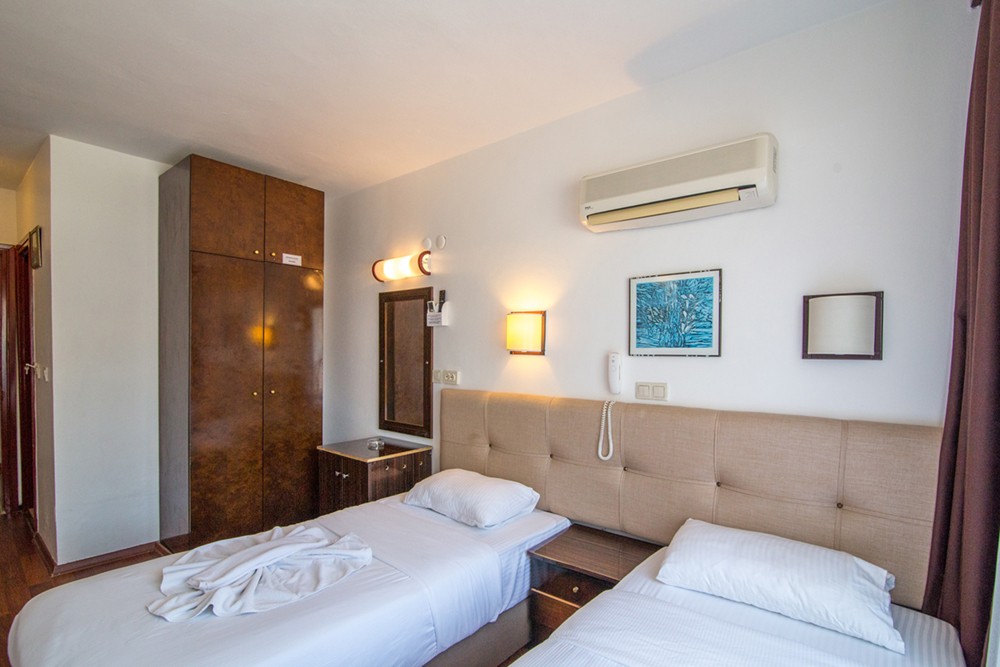 SUNDAY BEACH HOTEL