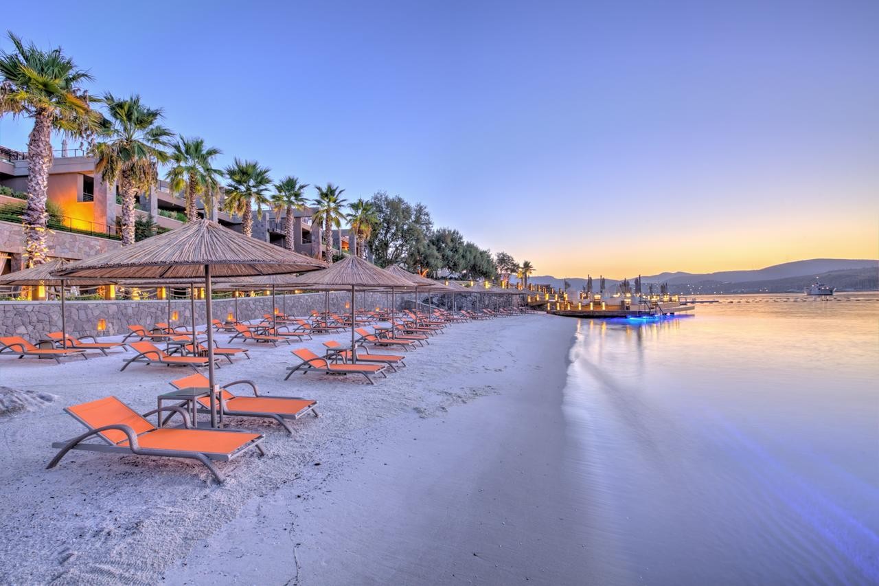 CARESSE A LUXURY COLLECTION RESORT-SPA