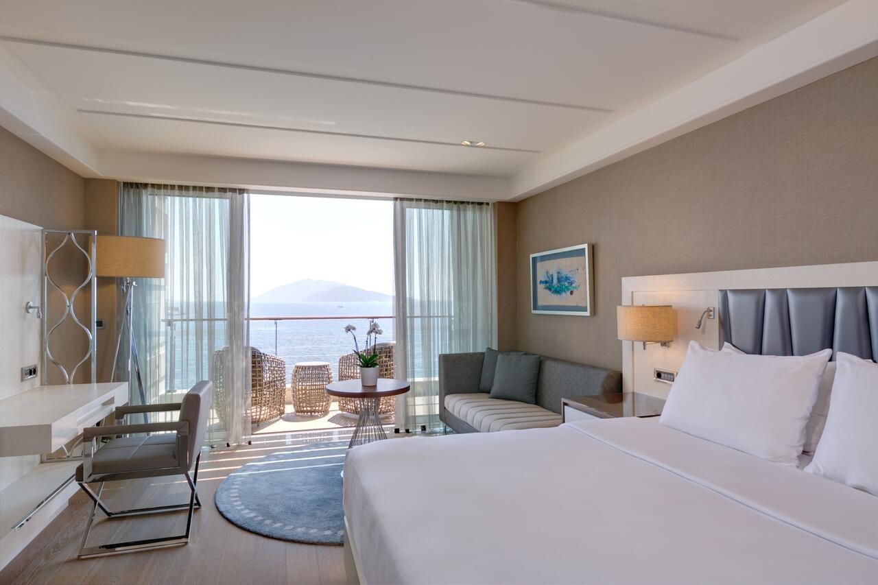 CARESSE A LUXURY COLLECTION RESORT-SPA