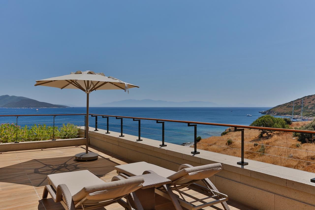 CARESSE A LUXURY COLLECTION RESORT-SPA