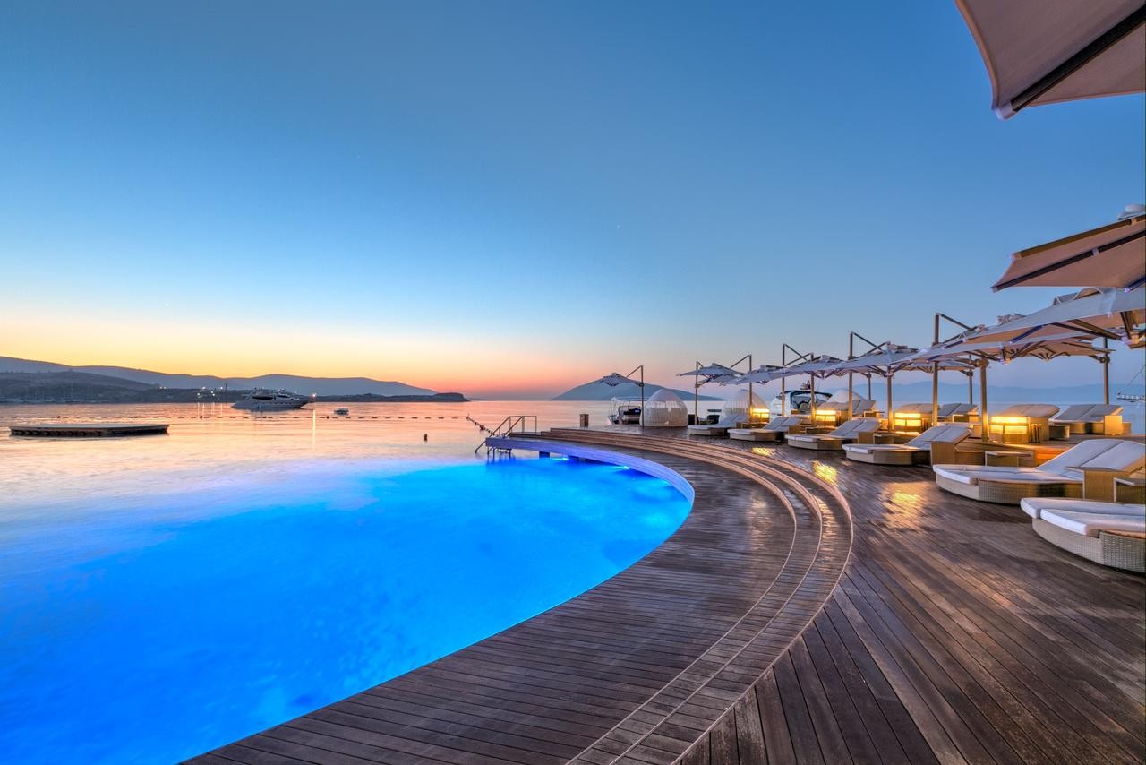 CARESSE A LUXURY COLLECTION RESORT-SPA