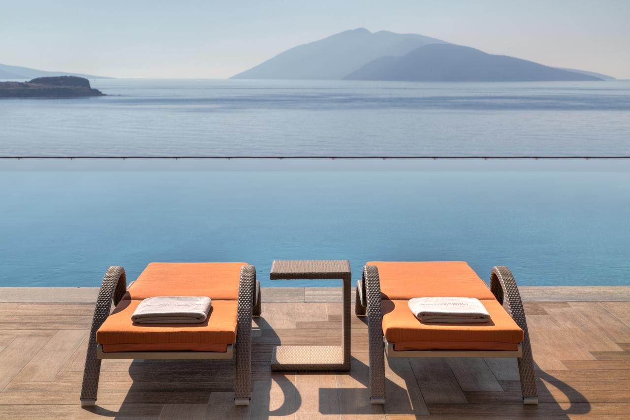 CARESSE A LUXURY COLLECTION RESORT-SPA