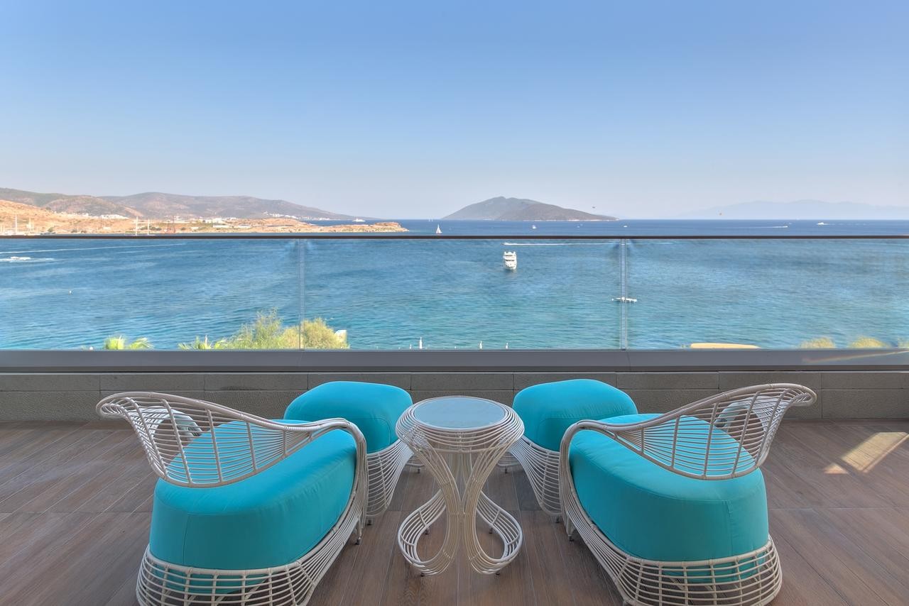 CARESSE A LUXURY COLLECTION RESORT-SPA