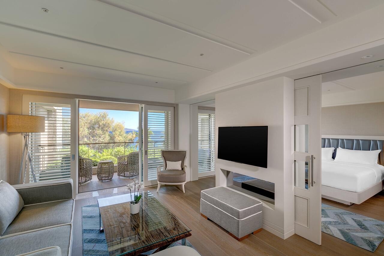 CARESSE A LUXURY COLLECTION RESORT-SPA