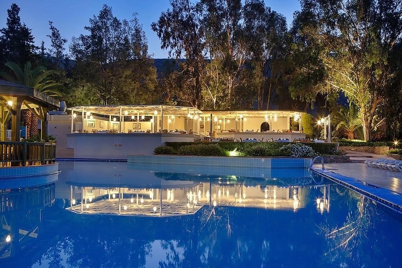 GREEN BAY RESORT-SPA
