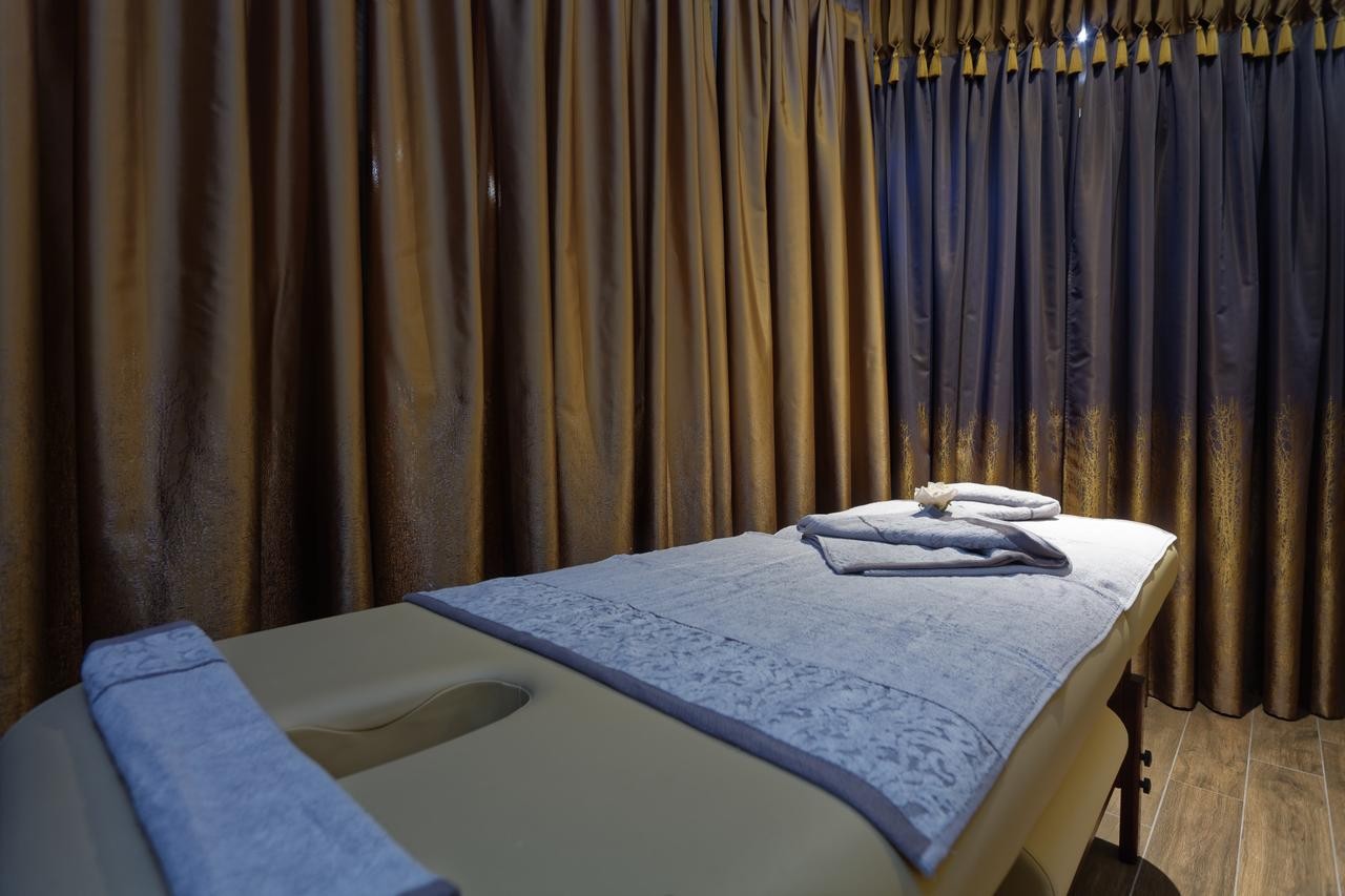 ELENA HOTEL