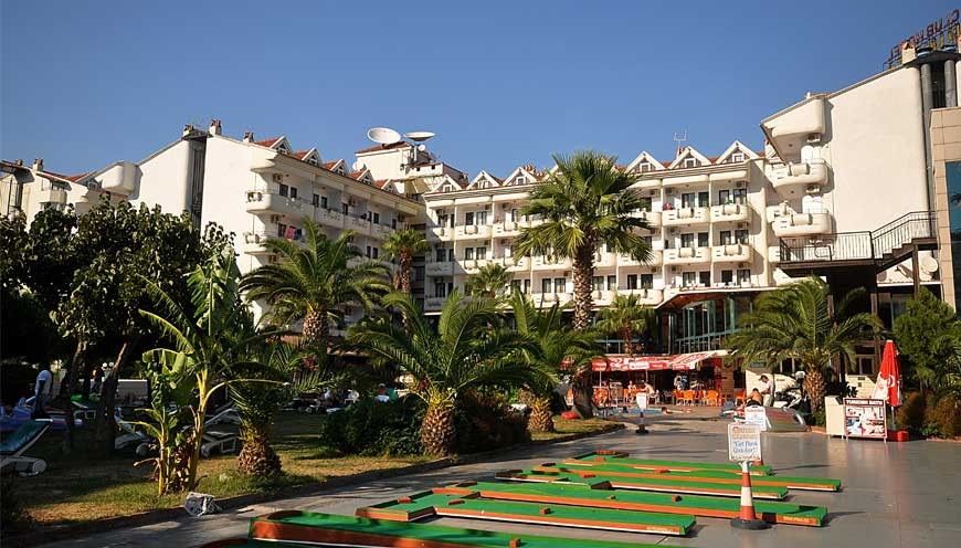 PINETA CLUB HOTEL