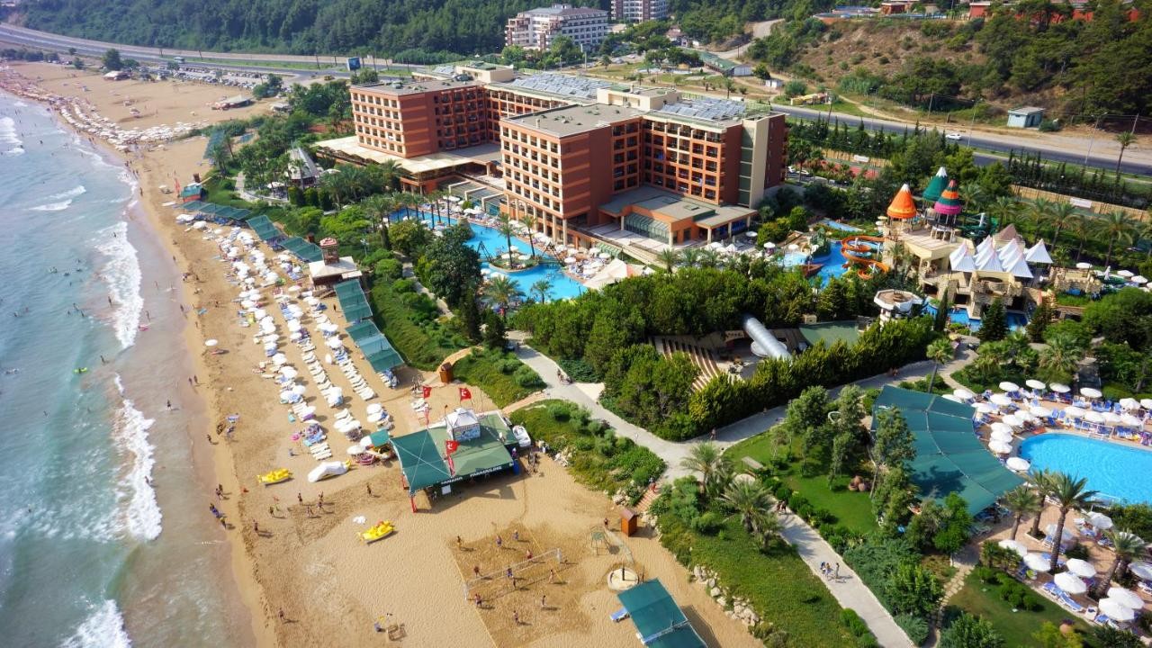 AQI HOTELS PEGASOS ROYAL