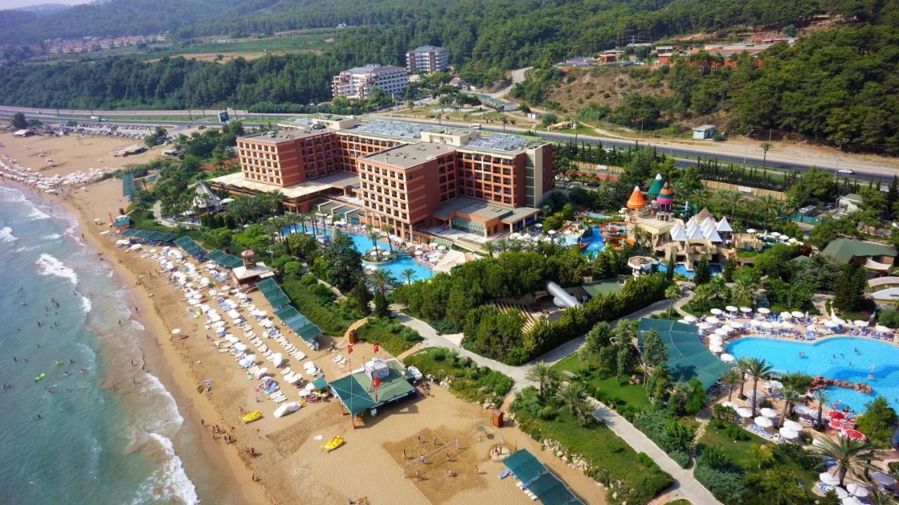 AQI HOTELS PEGASOS ROYAL