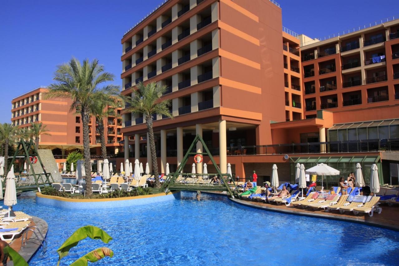 AQI HOTELS PEGASOS ROYAL