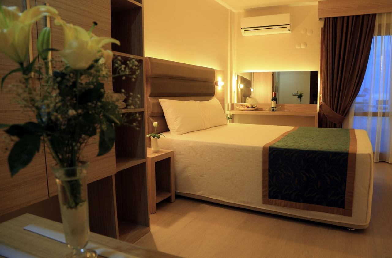 LABRANDA LEBEDOS PRINCESS HOTEL