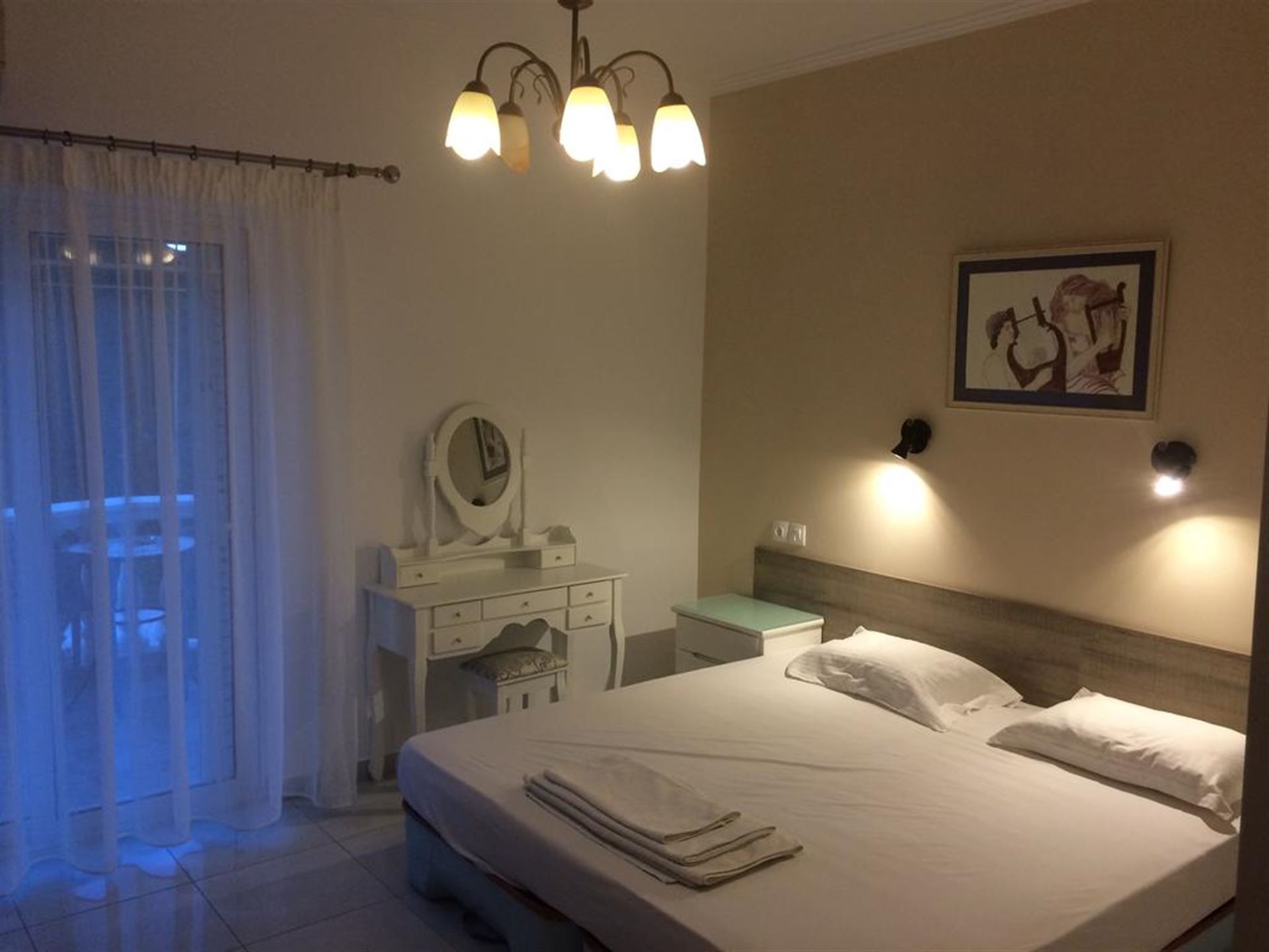 DIAPOROS HOTEL