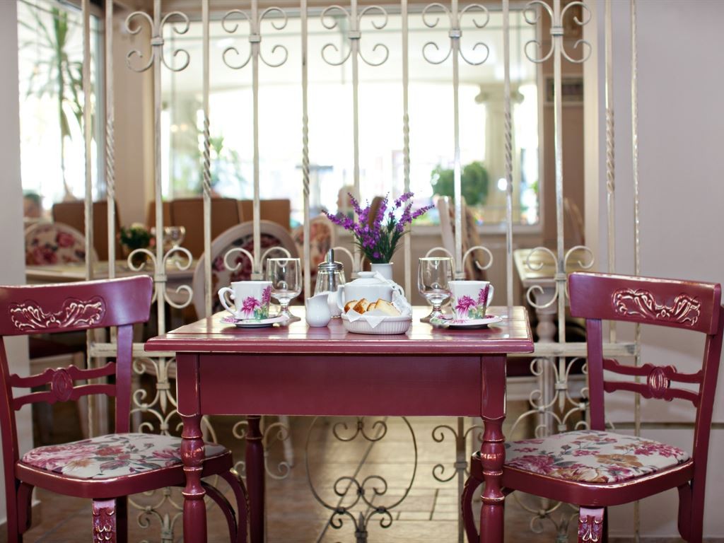PARTHENON ART HOTEL
