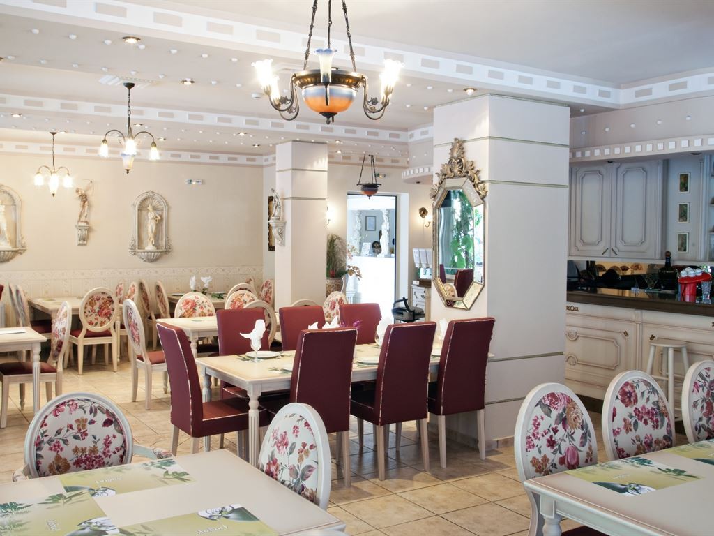 PARTHENON ART HOTEL