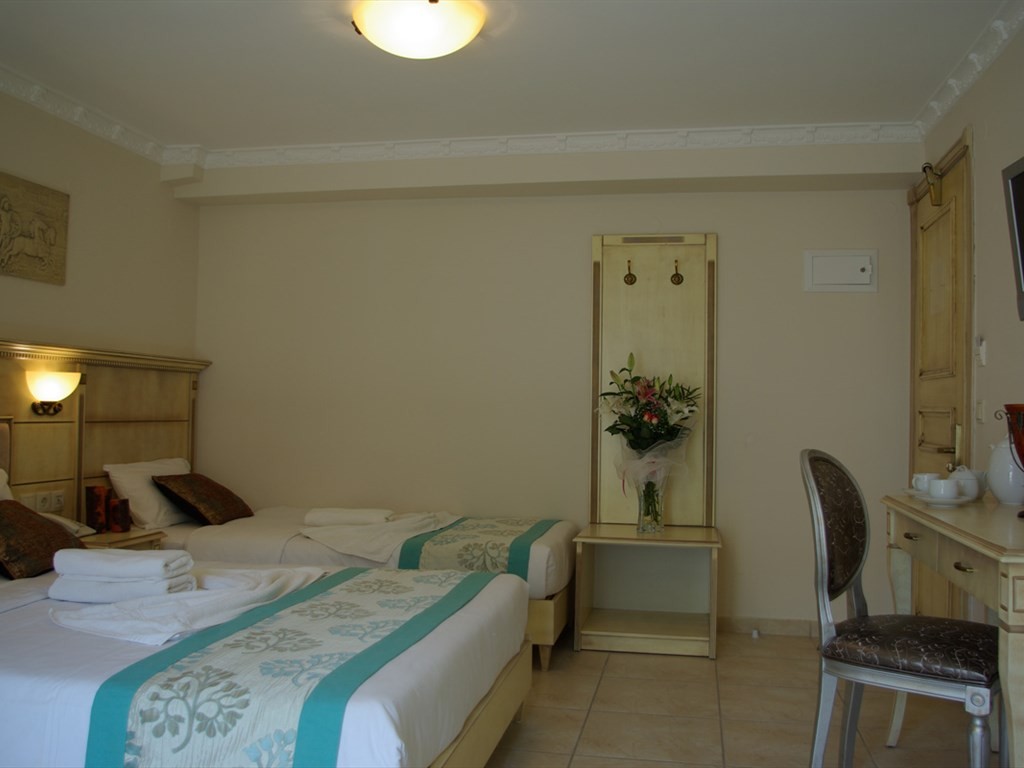 PARTHENON ART HOTEL