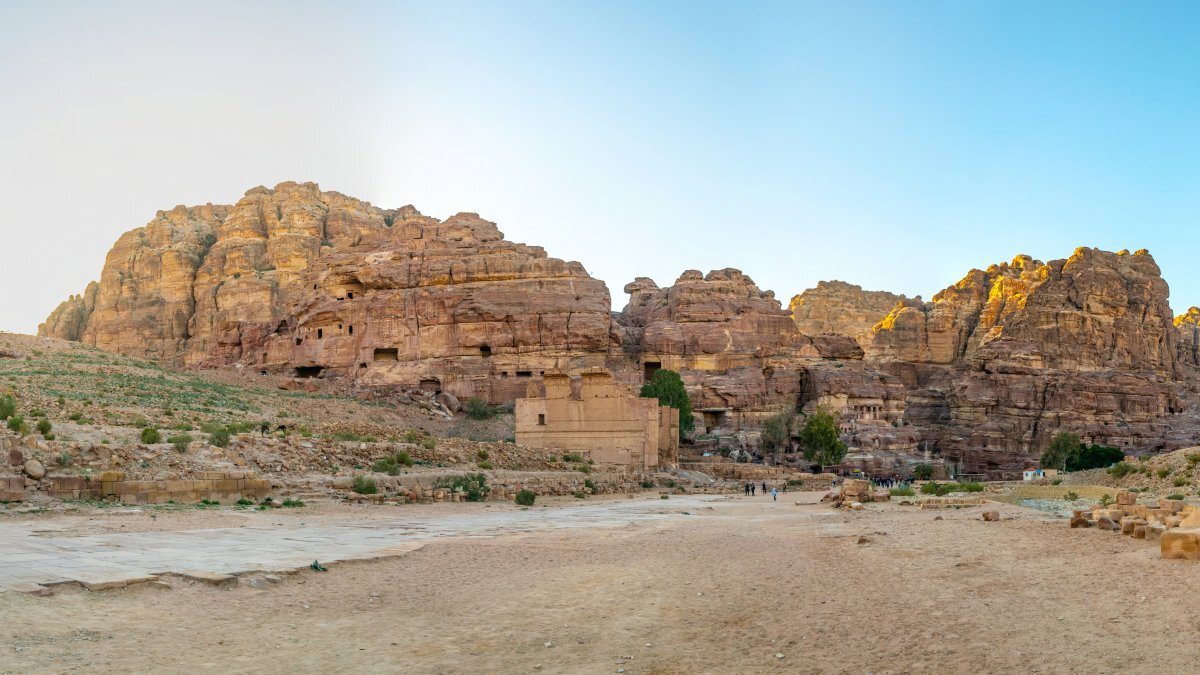 Съкровищата на ЙОРДАНИЯ - 5 нощувки - 1 в Петра, 1 в пустинята Вади Рум, 1 в Акаба и 2 в столицата Аман! Обиколна програма с ДИРЕКТЕН полет от София на Ryanair!