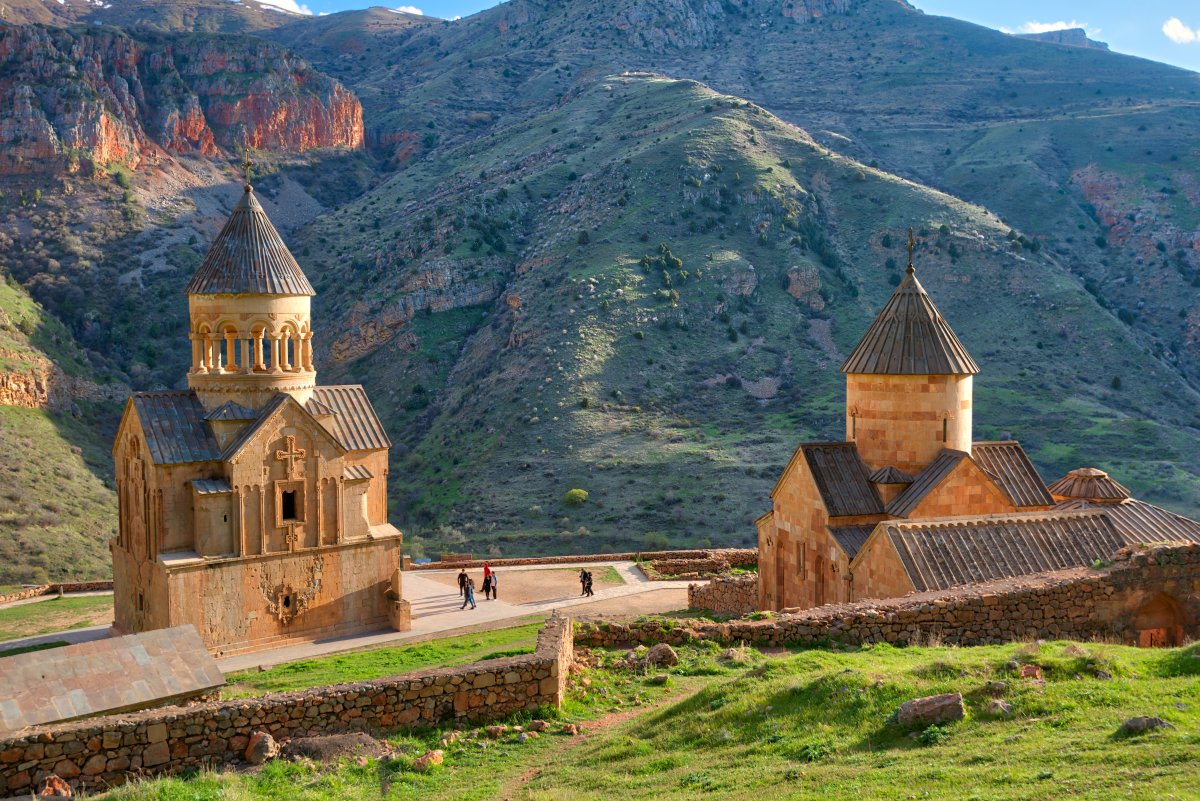 Екскурзия в АРМЕНИЯ - Ереван - природа, култура и древни традиции - със самолет, на български език!